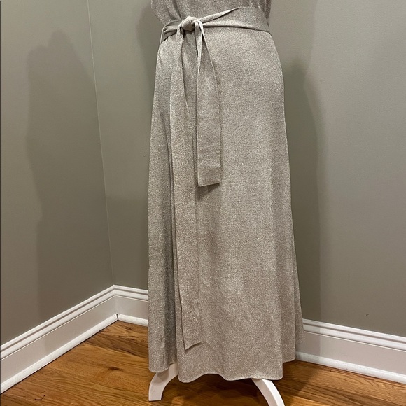 Ann Taylor Cream Maxi Dress V Neck - Picture 3 of 10